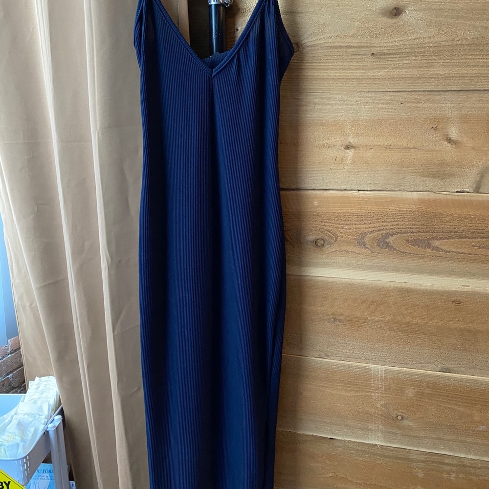 Dress - Picture 2 of 5